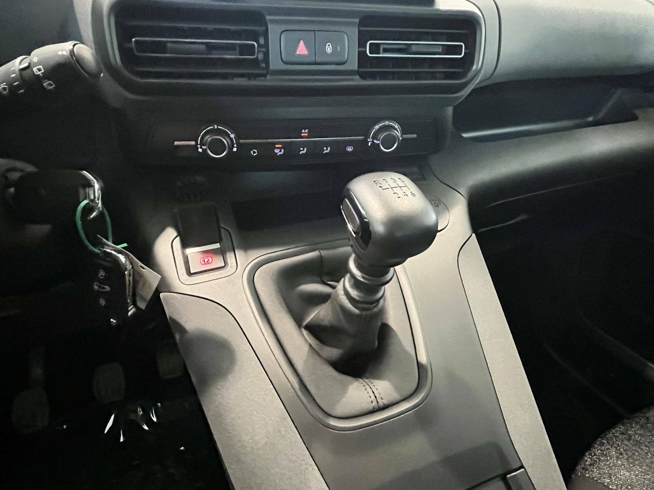 Foto Peugeot Rifter 25