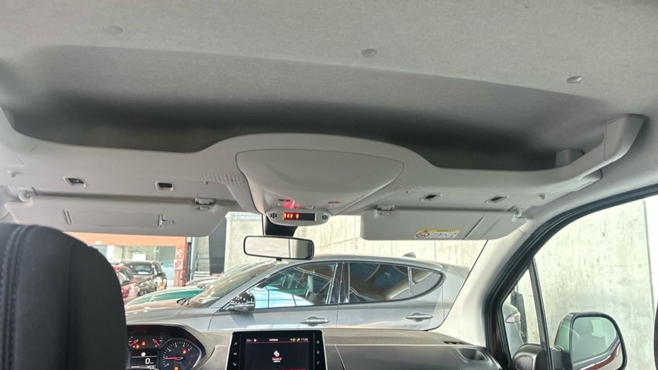 Foto Peugeot Rifter 46