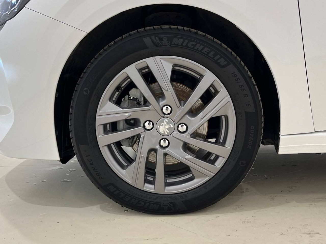 Foto Peugeot 208 11