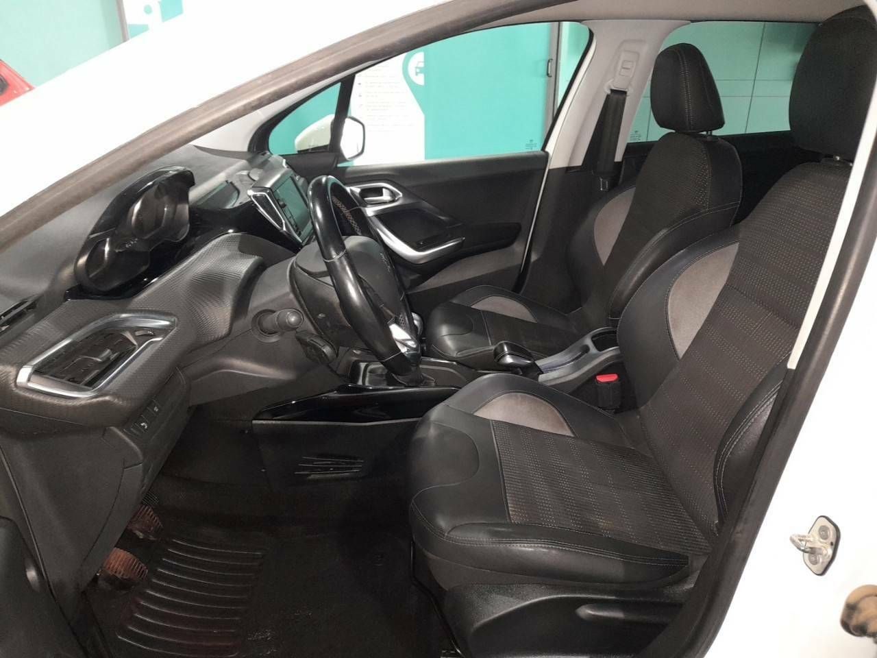 Foto Peugeot 2008 9