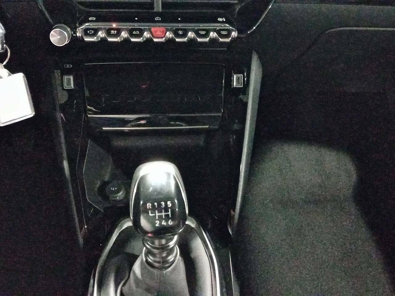 Foto Peugeot 2008 15