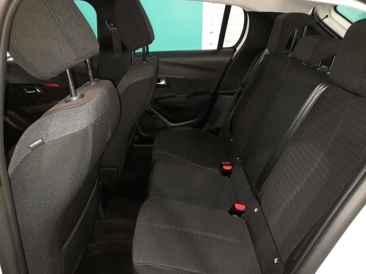 Foto Peugeot 208 10