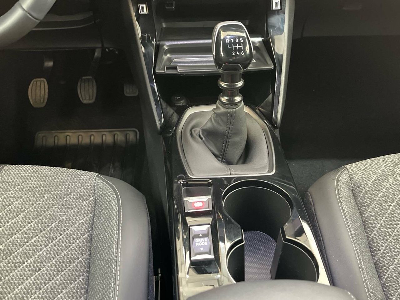 Foto Peugeot 2008 26
