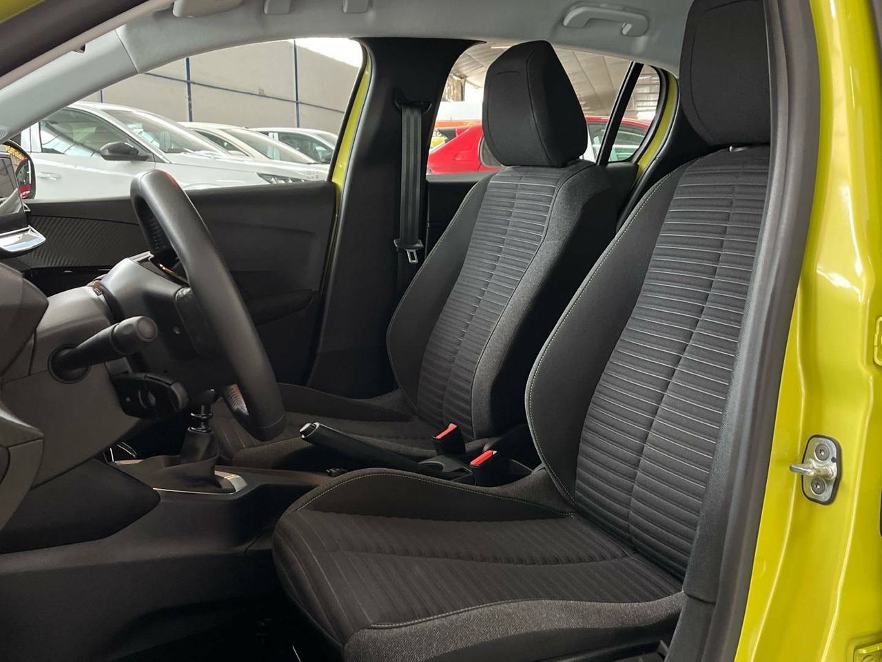 Foto Peugeot 208 9