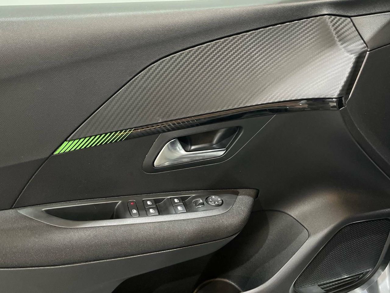 Foto Peugeot 208 14