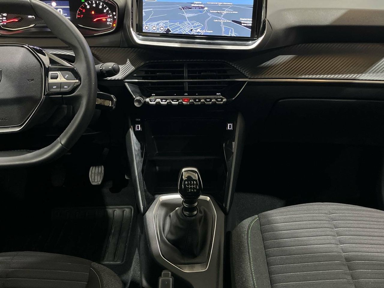 Foto Peugeot 208 16