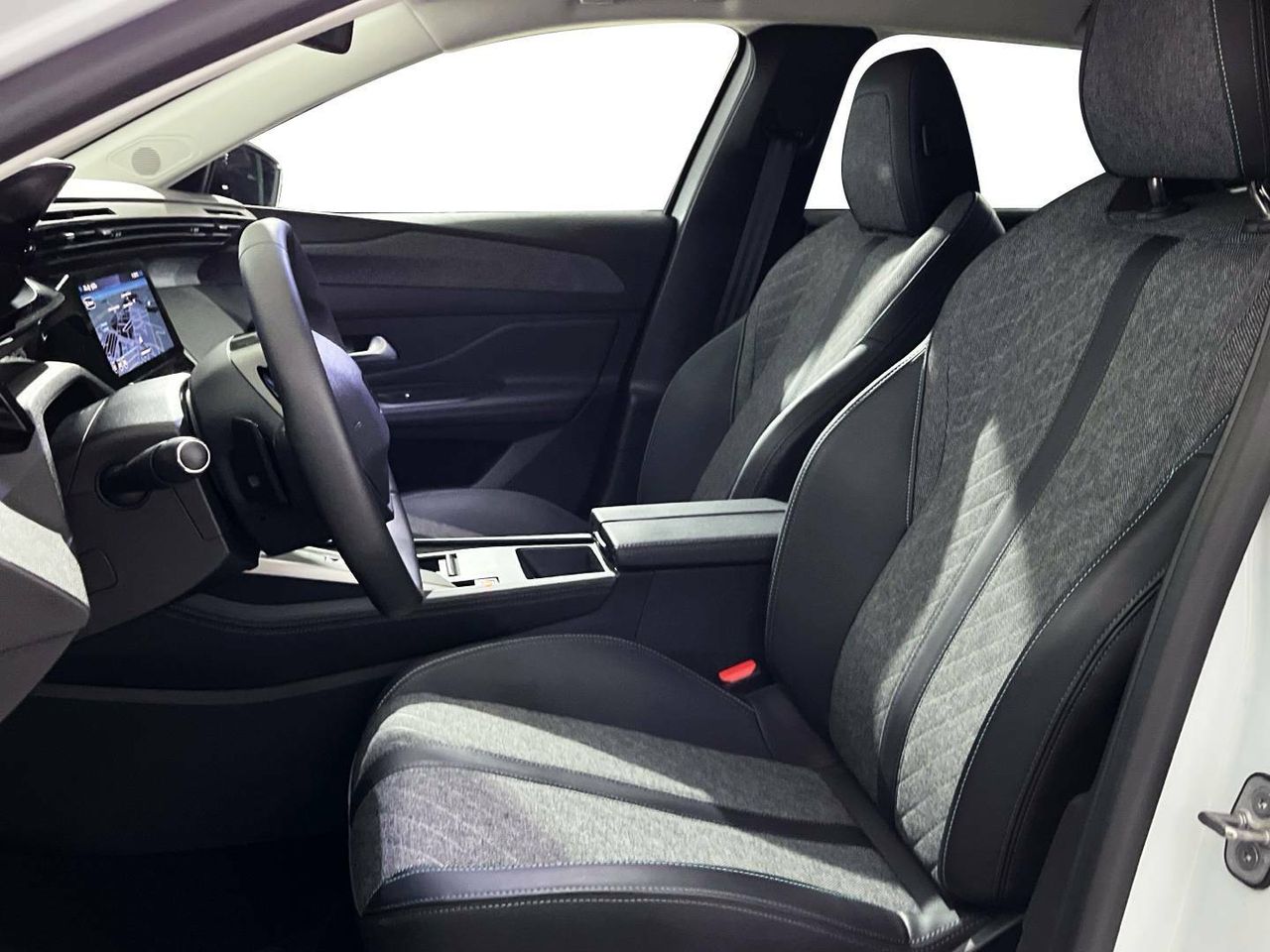 Foto Peugeot 408 9