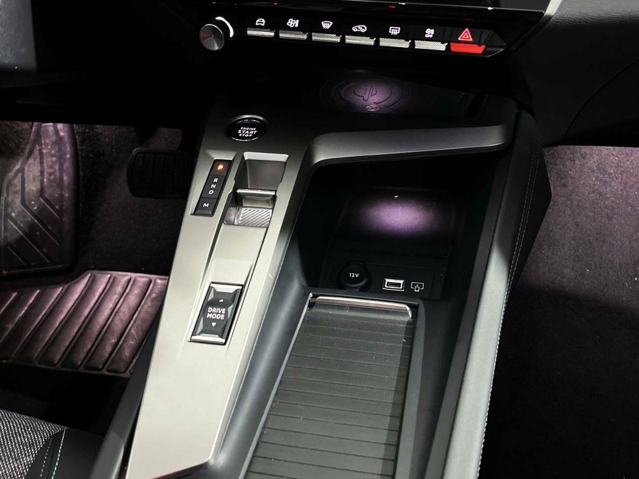 Foto Peugeot 408 16