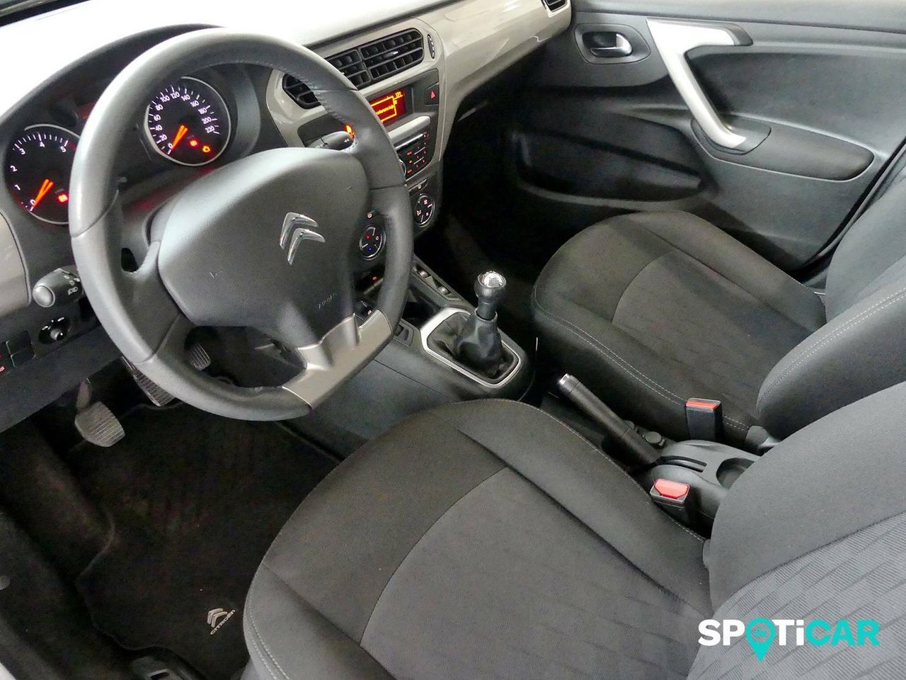 Foto Citroën C-Elysèe 15