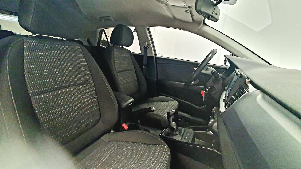Foto Kia Stonic 16