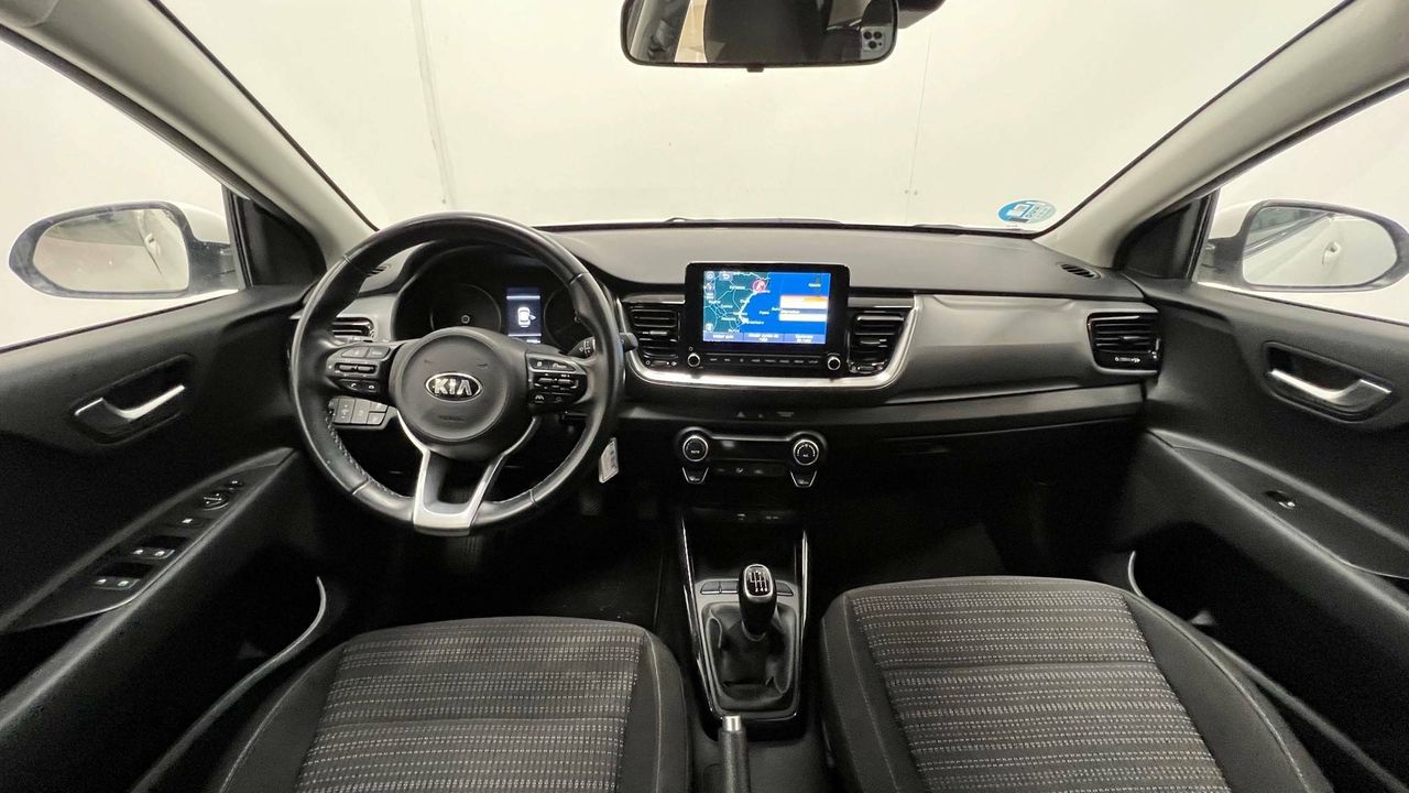 Foto Kia Stonic 8