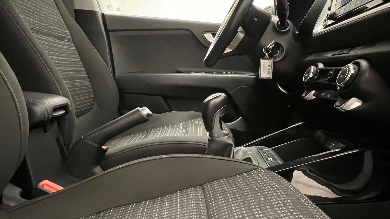 Foto Kia Stonic 15