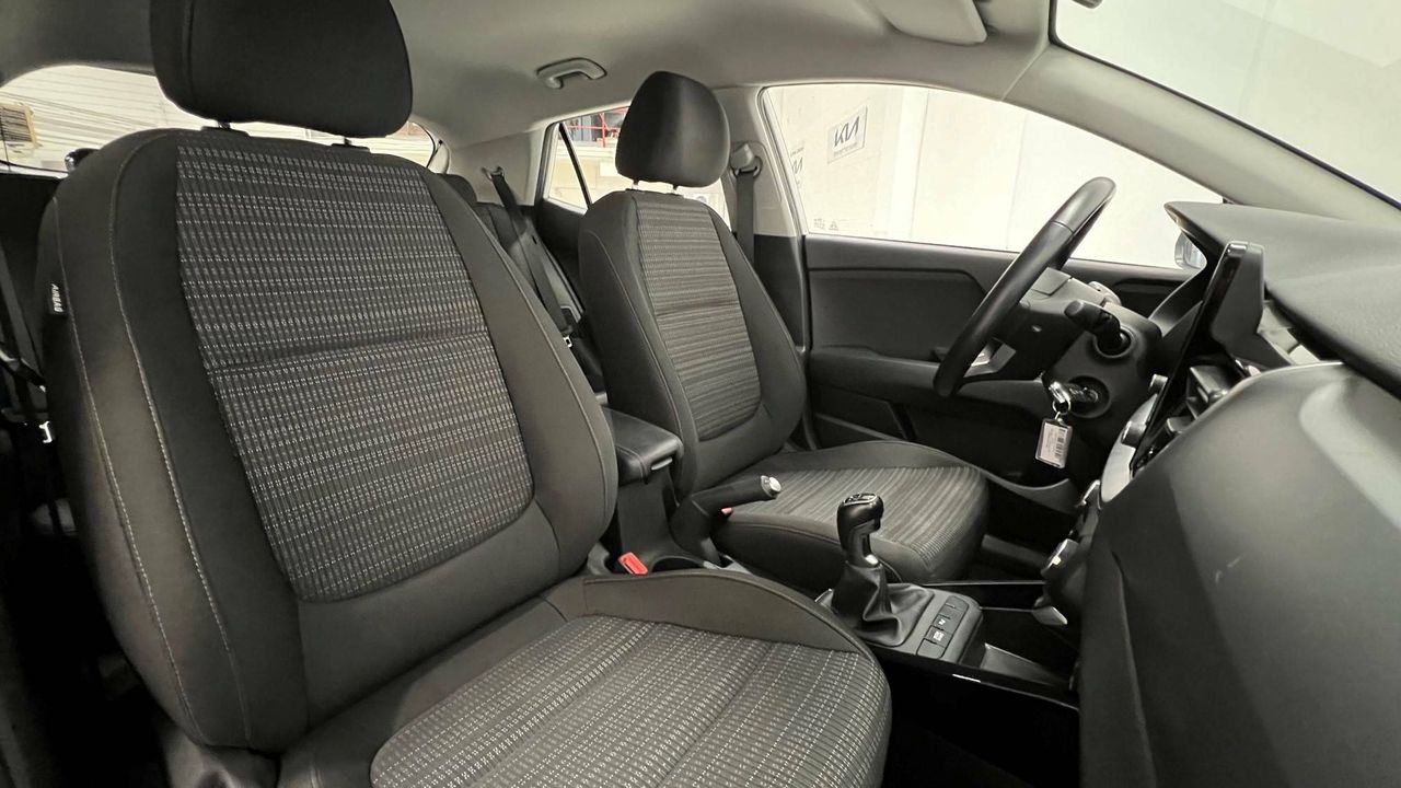 Foto Kia Stonic 17