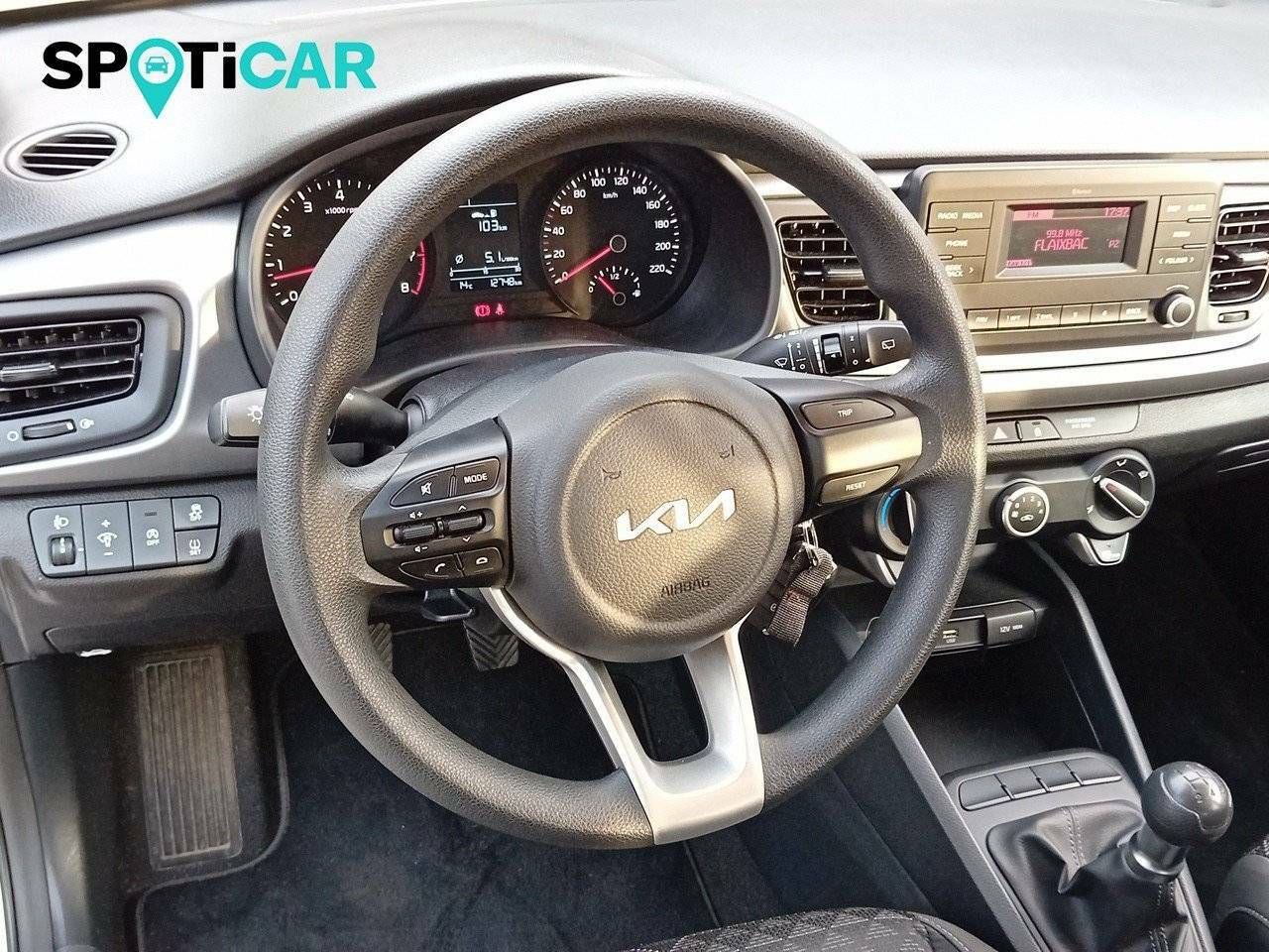 Foto Kia Rio 9