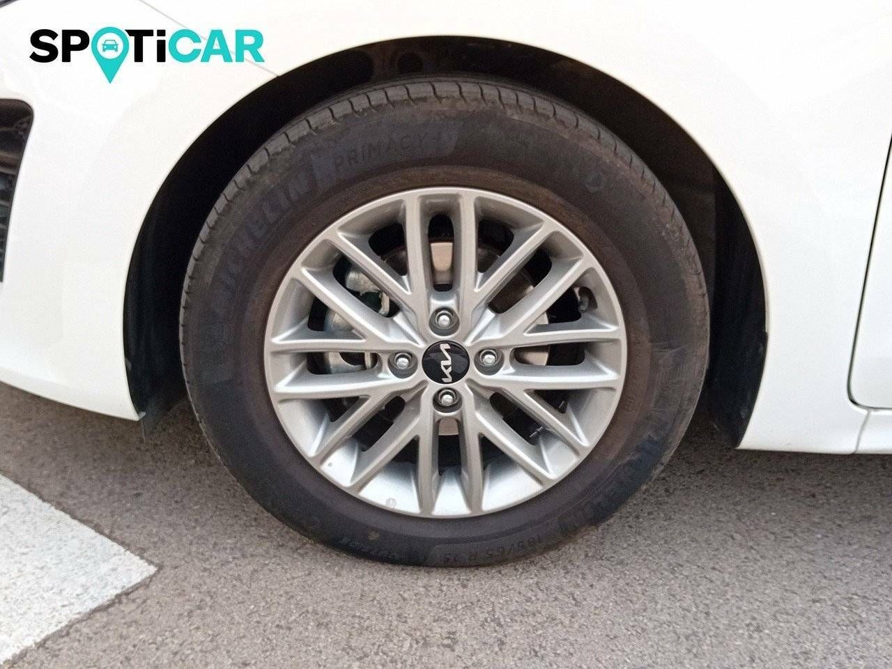 Foto Kia Rio 13