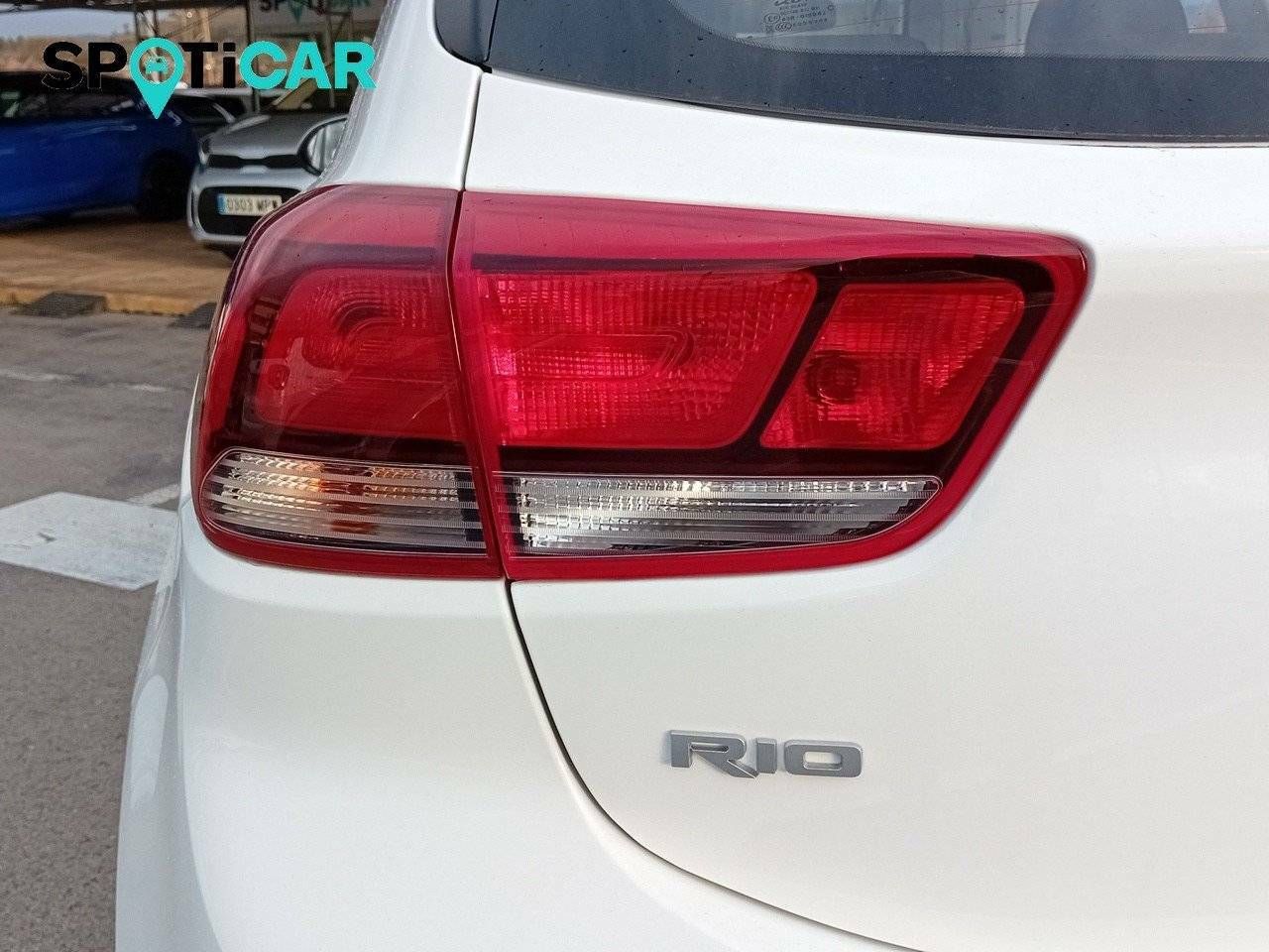 Foto Kia Rio 17