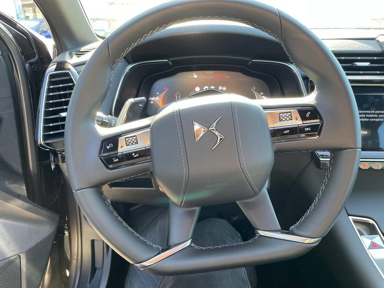 Foto DS Automobiles DS 7 8