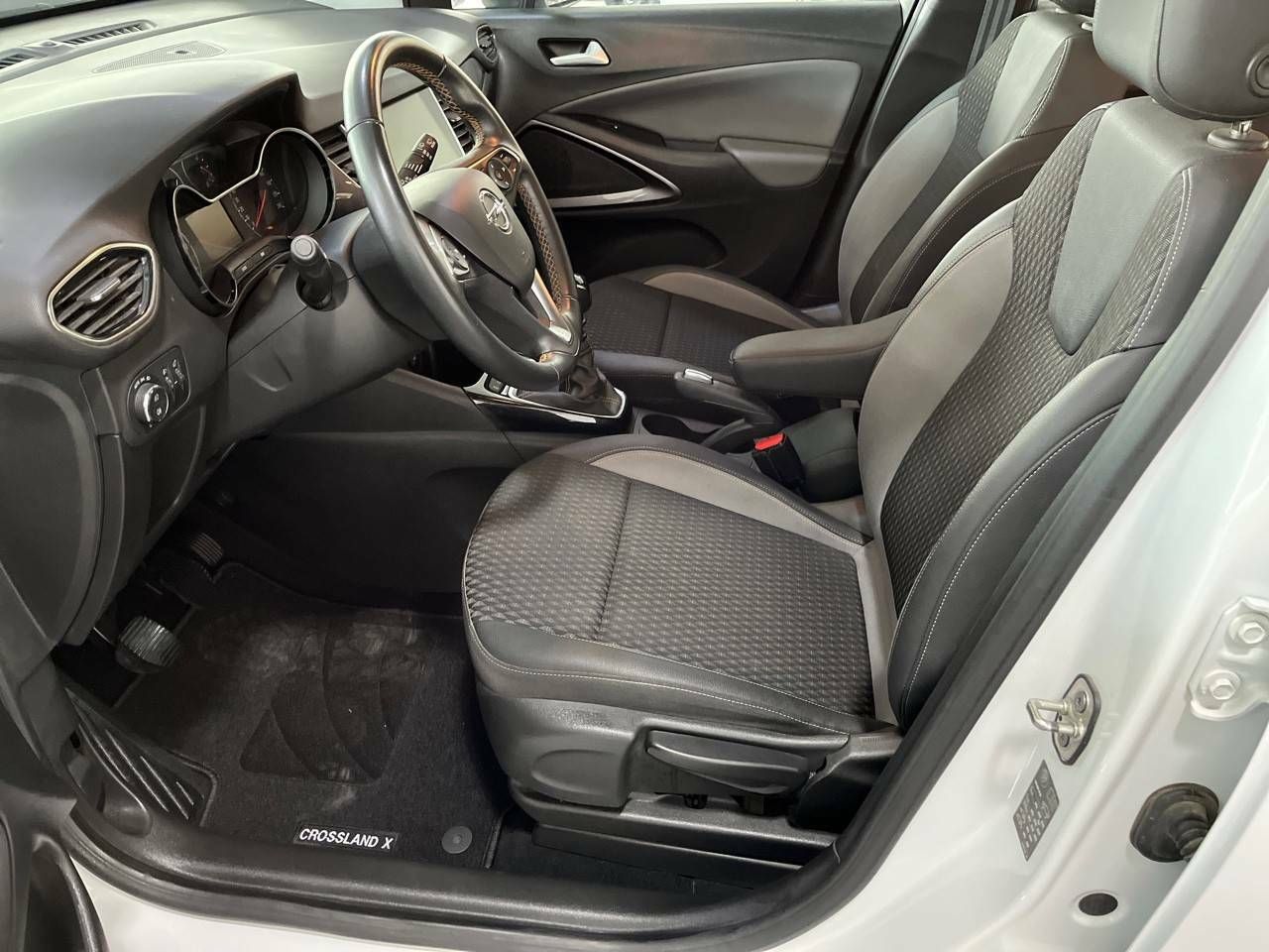 Foto Opel Crossland X 8
