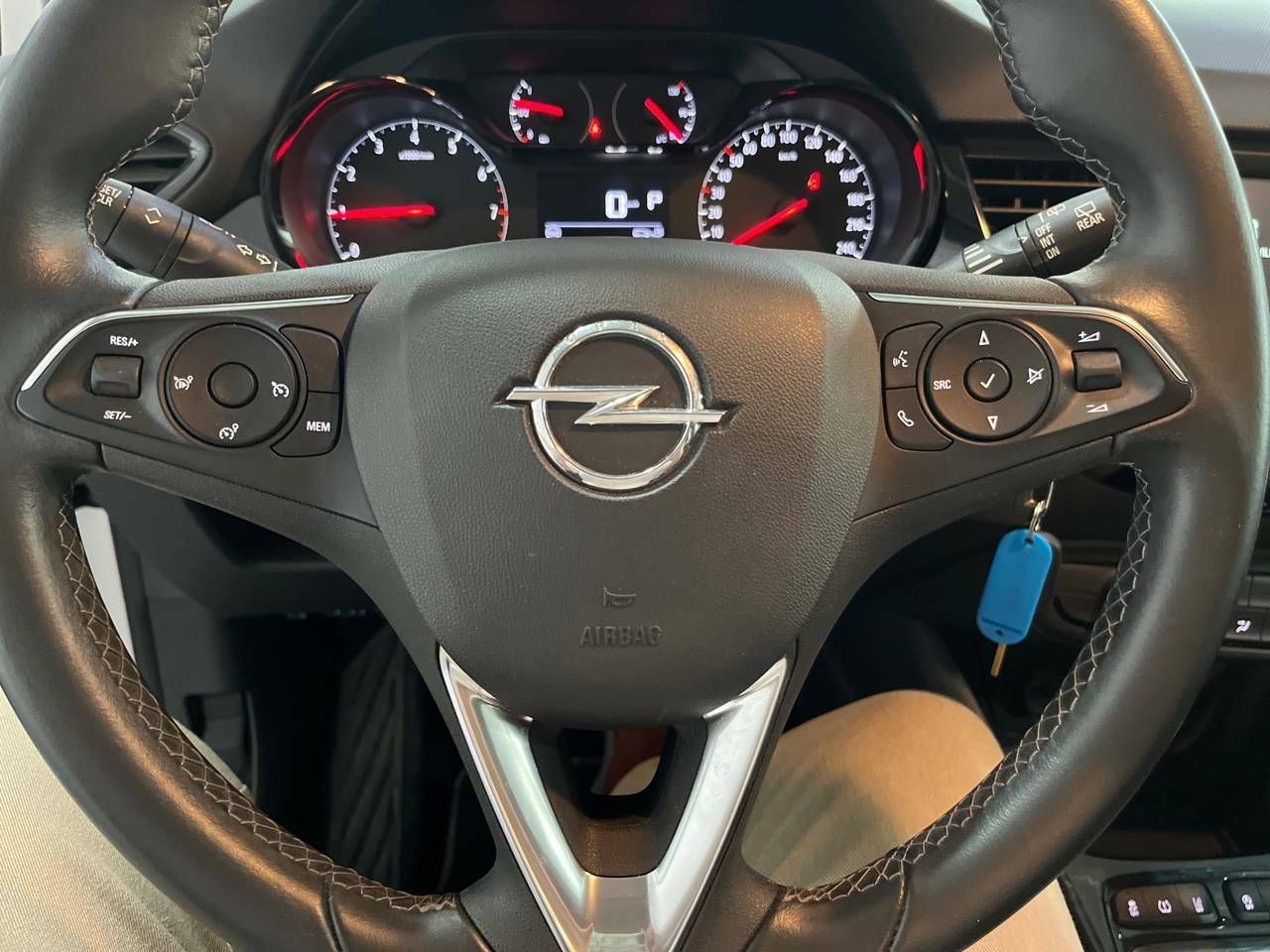 Foto Opel Crossland X 13
