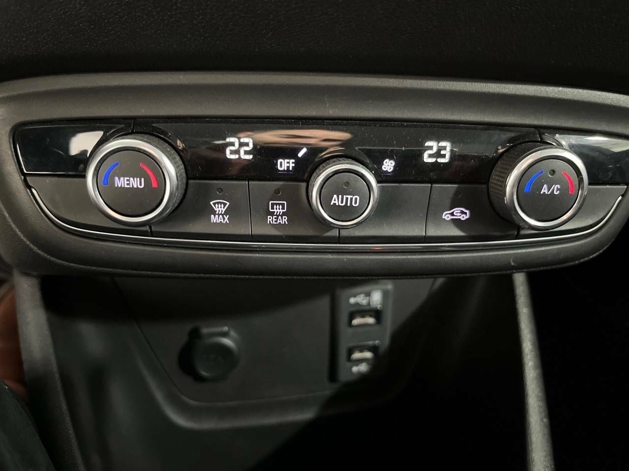 Foto Opel Crossland X 19