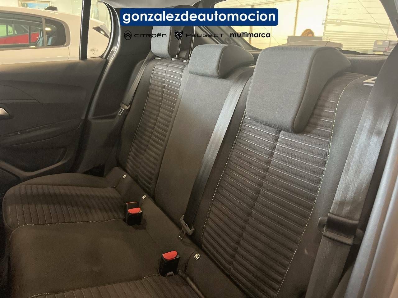 Foto Peugeot 208 10