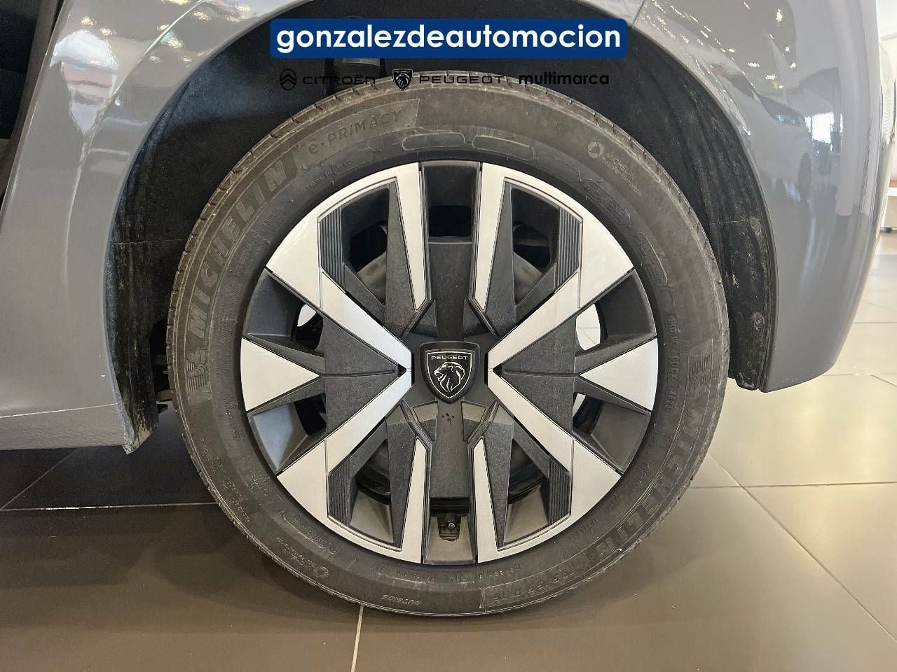 Foto Peugeot 208 11
