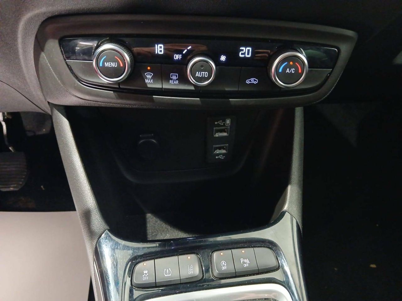 Foto Opel CrossLand 23