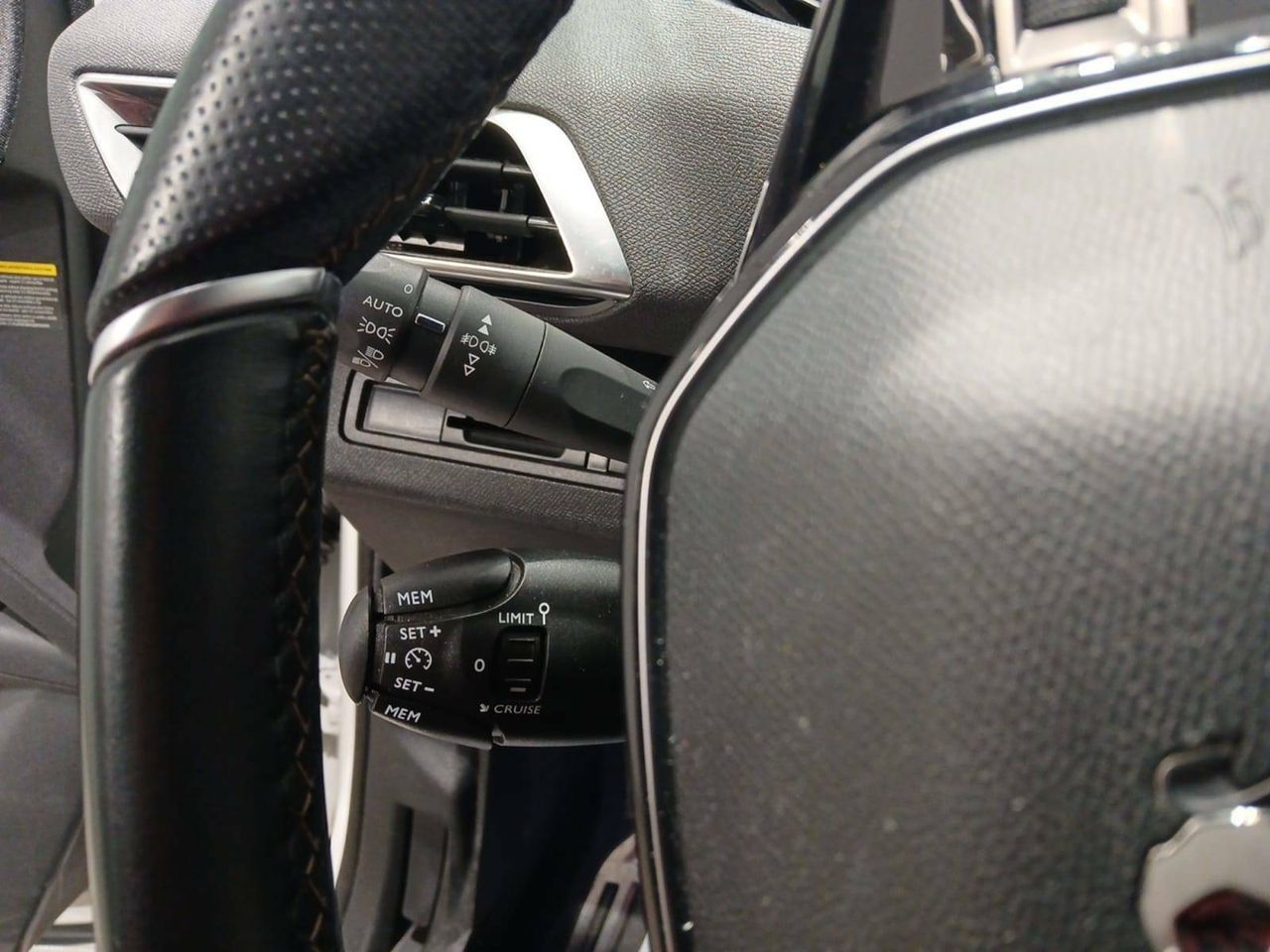 Foto Peugeot 3008 24