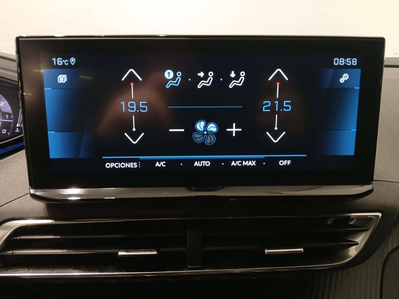 Foto Peugeot 5008 15