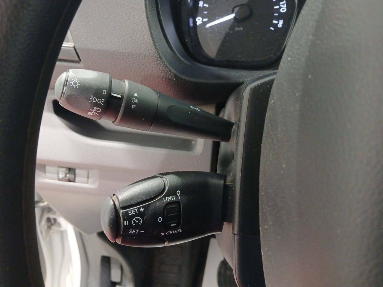 Foto Peugeot Expert 19
