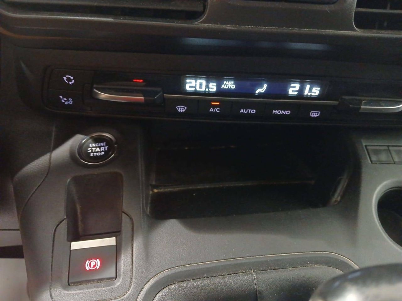 Foto Peugeot Rifter 13