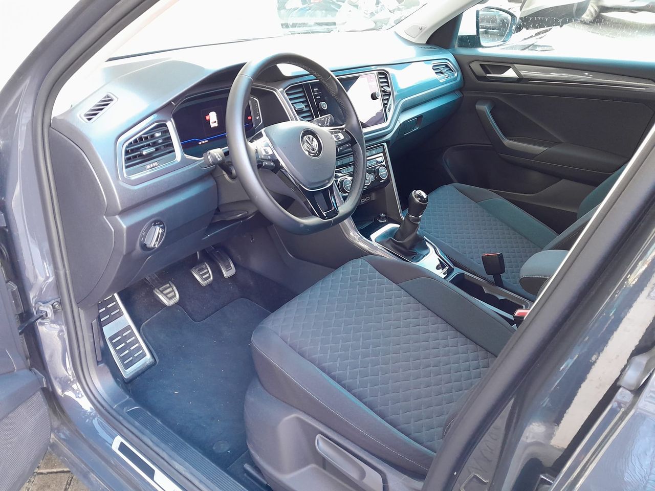 Foto Volkswagen T-Roc 8