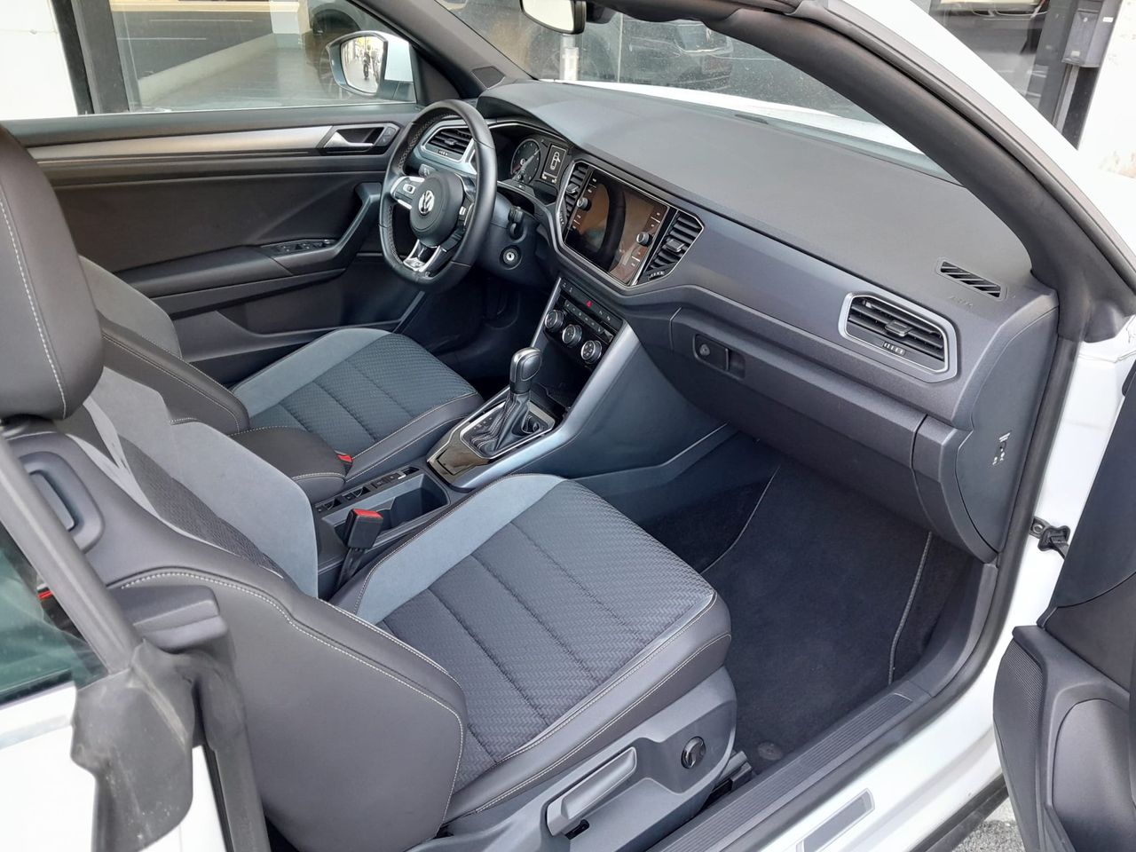 Foto Volkswagen T-Roc 8
