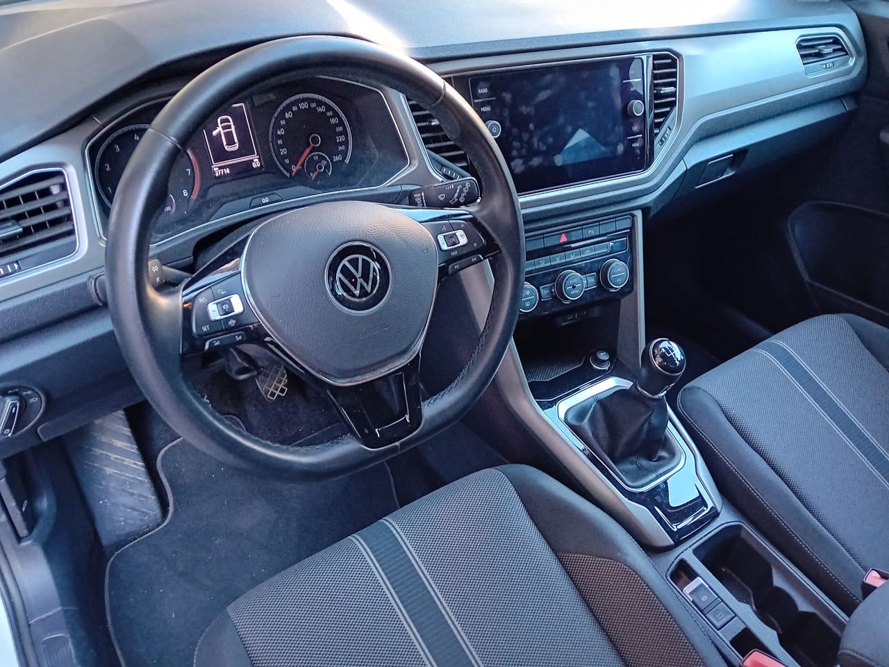 Foto Volkswagen T-Roc 9