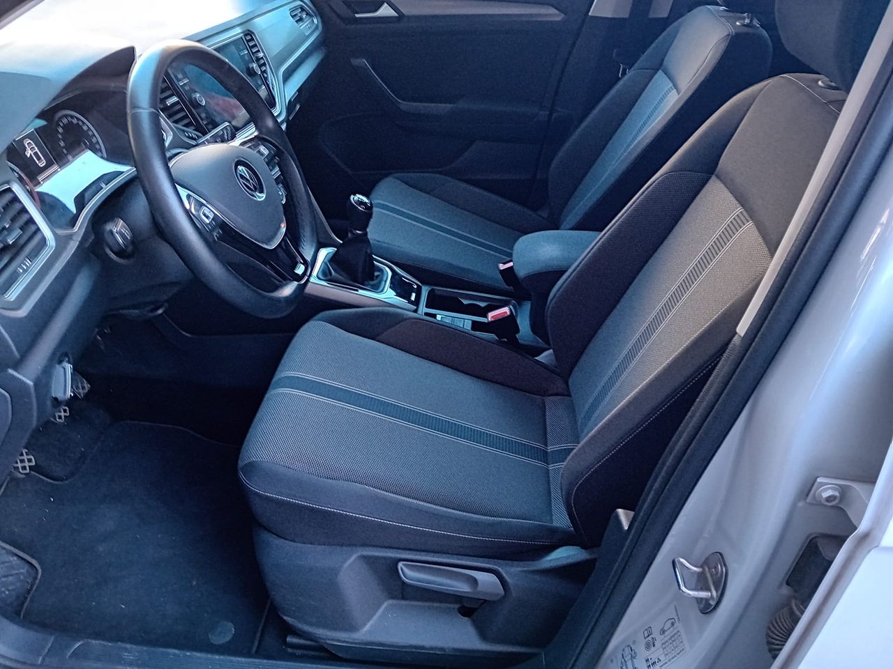 Foto Volkswagen T-Roc 12