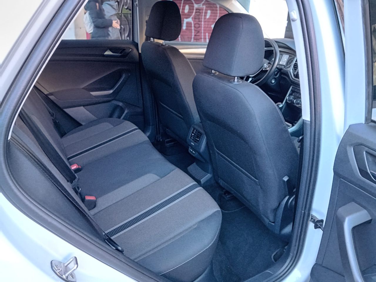 Foto Volkswagen T-Roc 13