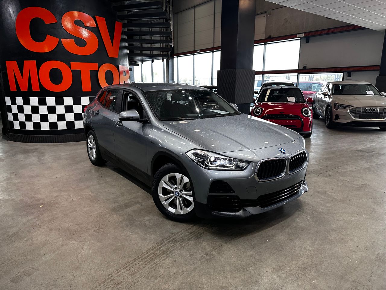 Foto BMW X2 4