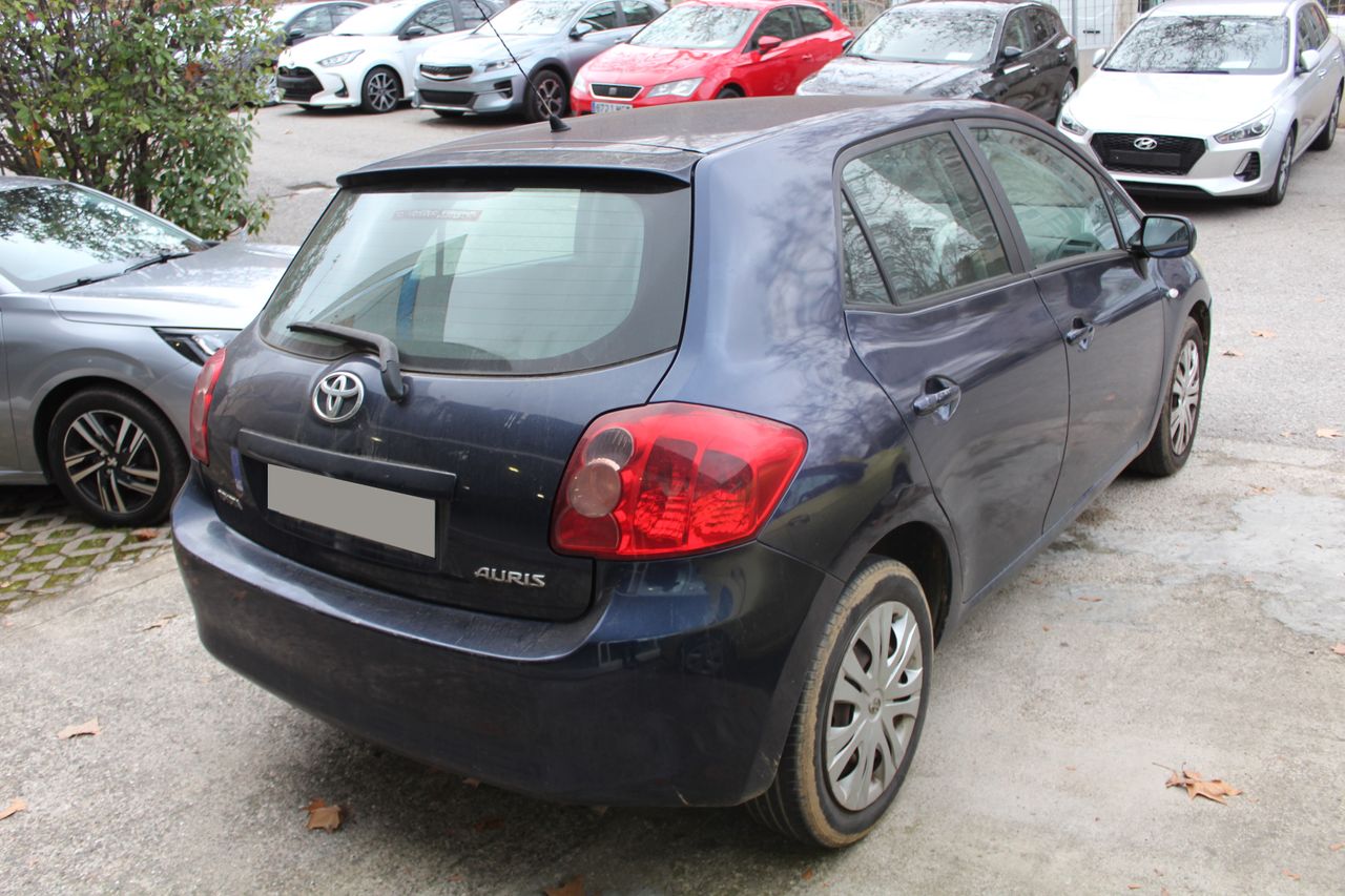 Foto Toyota Auris 7