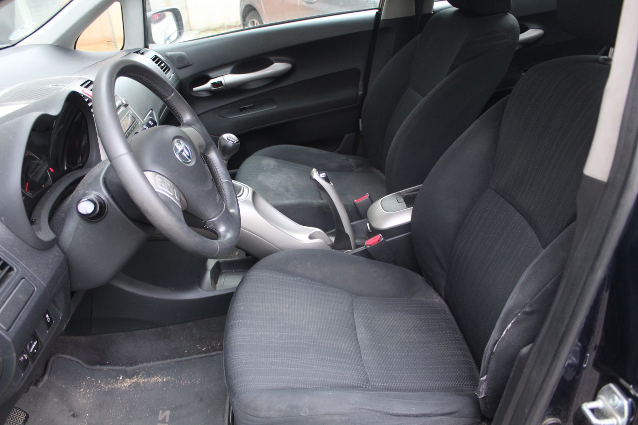 Foto Toyota Auris 8