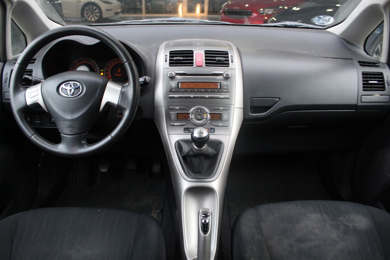 Foto Toyota Auris 10