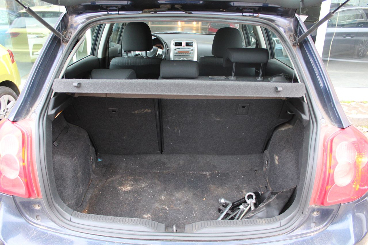 Foto Toyota Auris 17