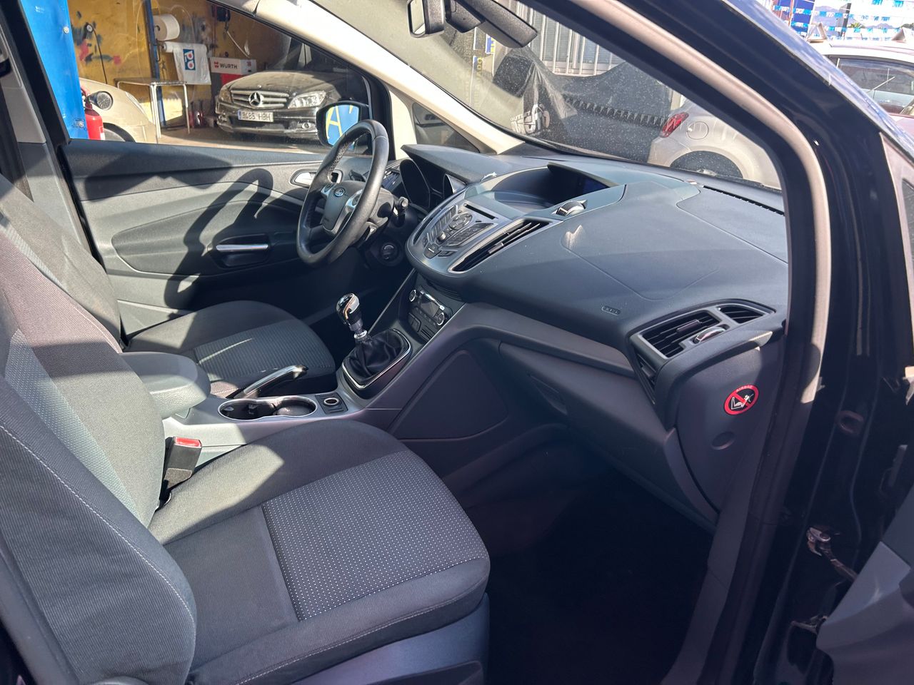 Foto Ford C-Max 26
