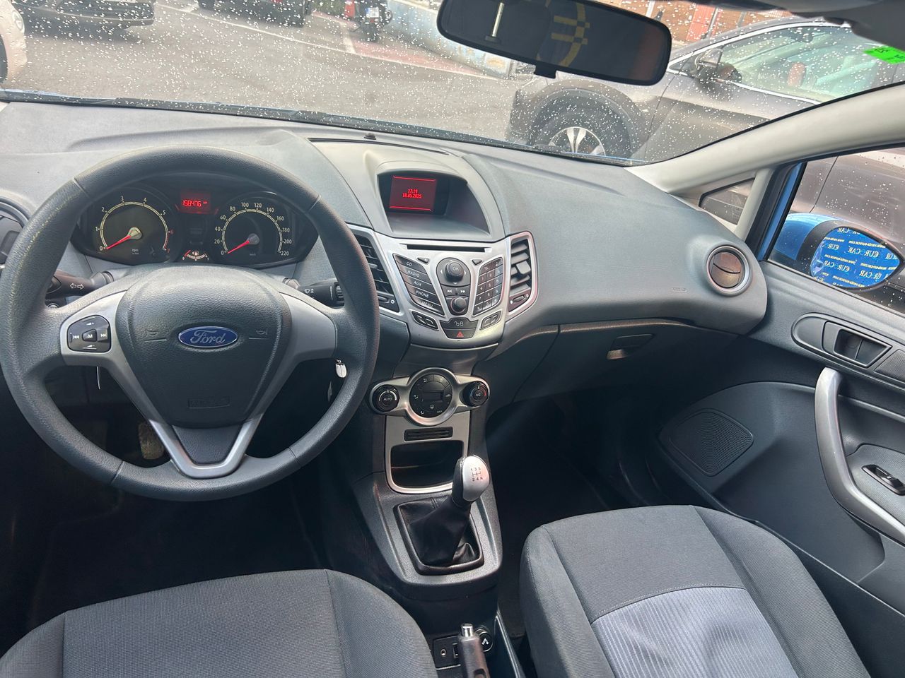 Foto Ford Fiesta 16