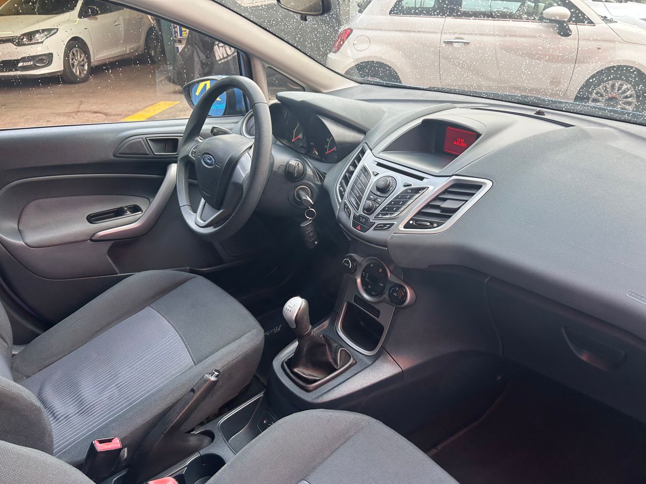 Foto Ford Fiesta 19