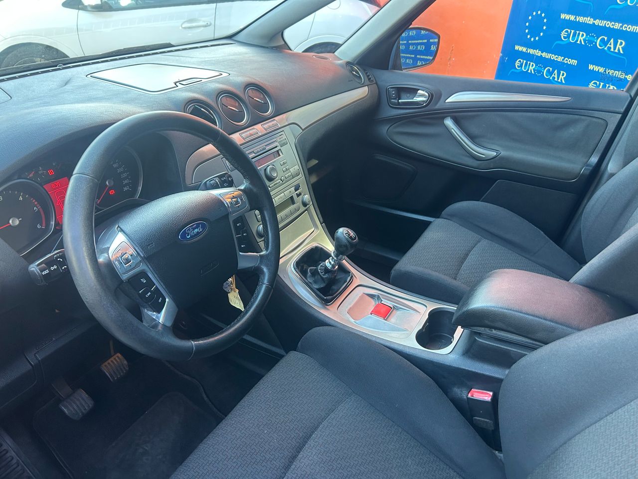 Foto Ford S-Max 11