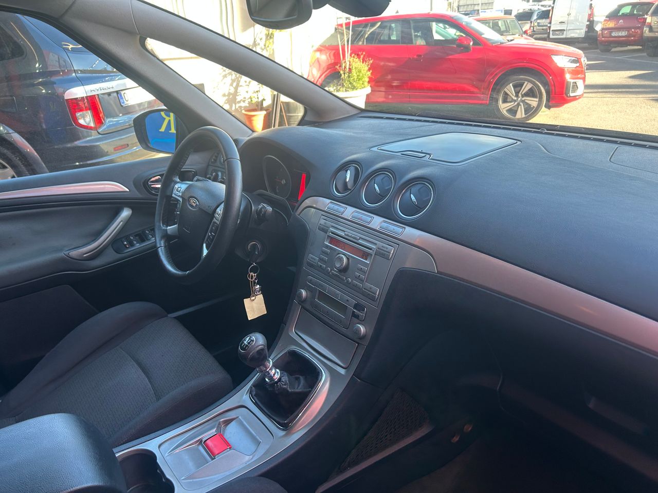 Foto Ford S-Max 19