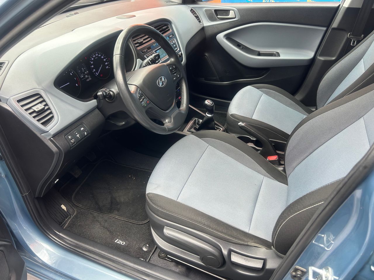 Foto Hyundai i20 13