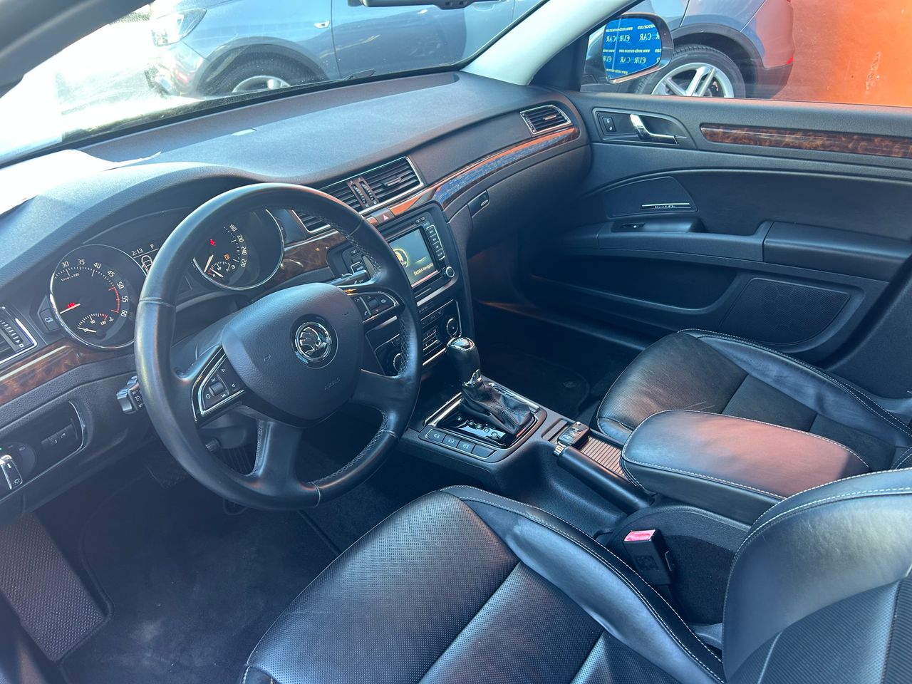 Foto Skoda Superb 10