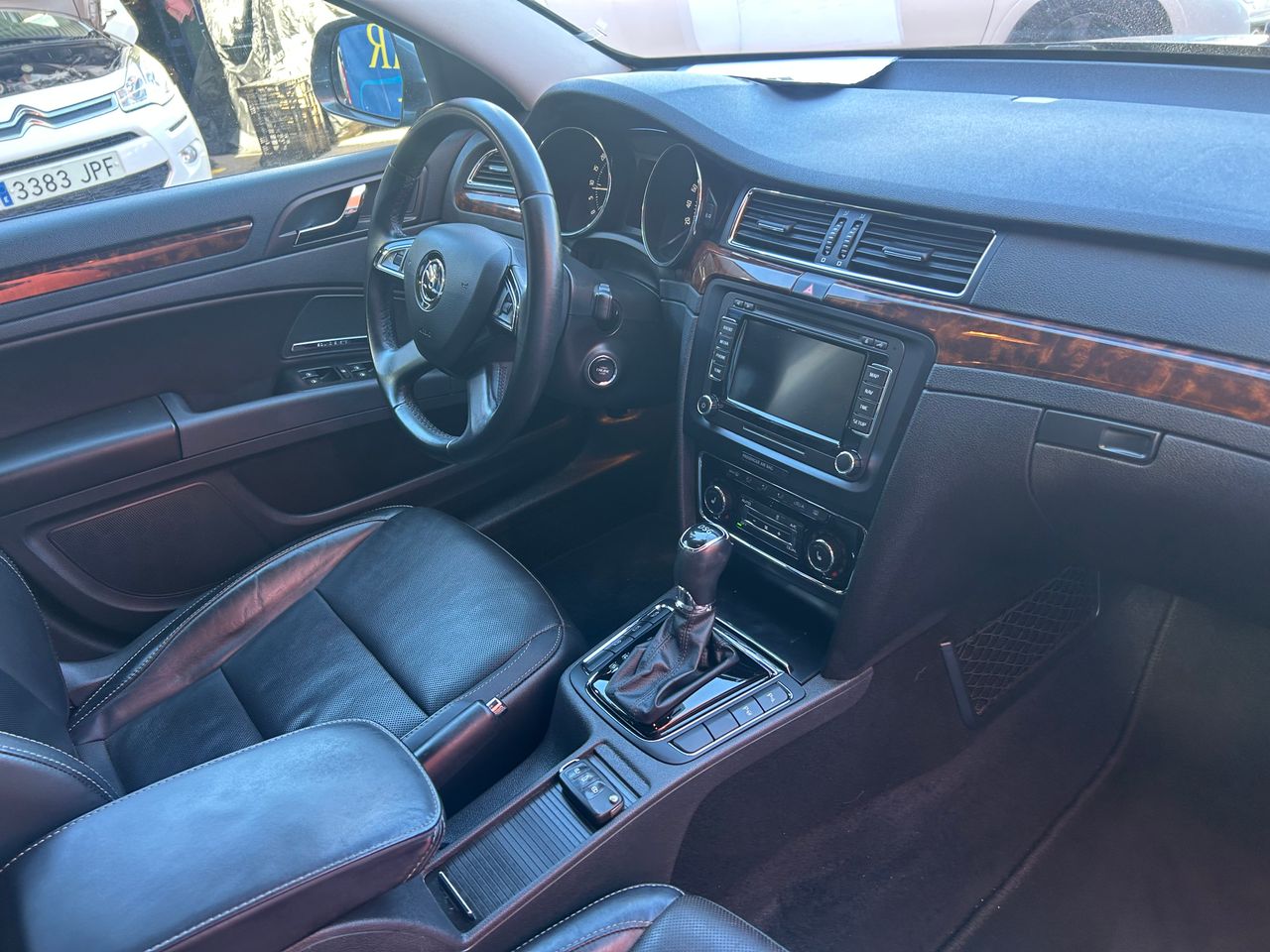 Foto Skoda Superb 26