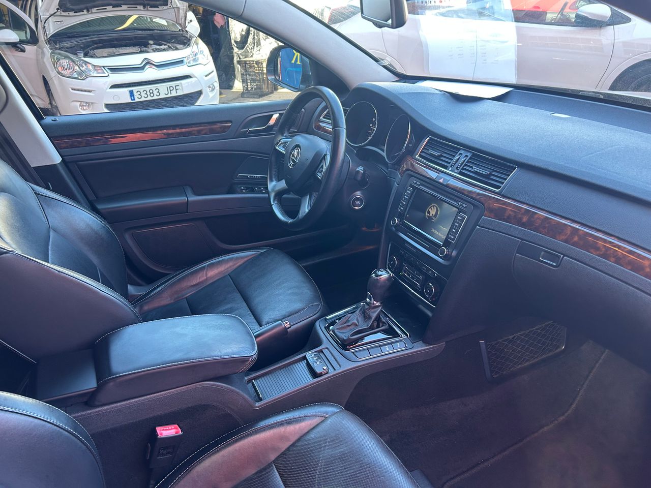 Foto Skoda Superb 28